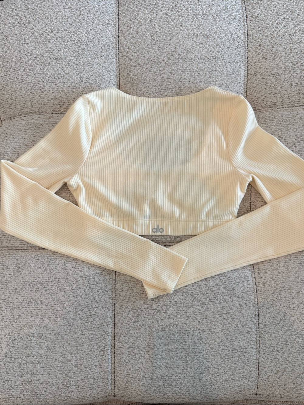 ALO Yoga Ribbed Long Sleeve Crop Top in Cream